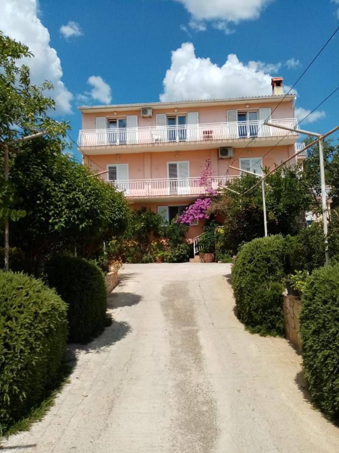 Apartmani Nado Majica Sveti Filip i Jakov Kültér fotó