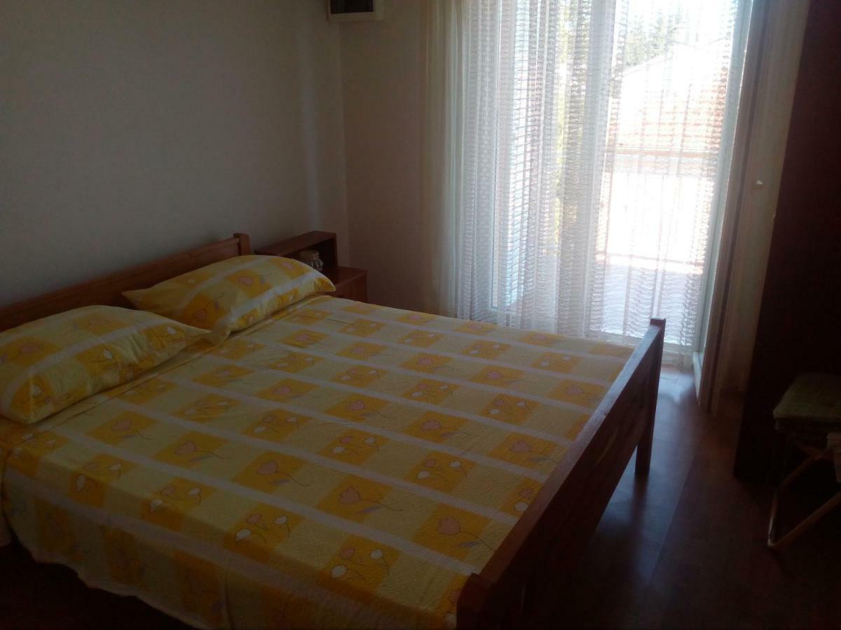 Apartmani Nado Majica Sveti Filip i Jakov Kültér fotó